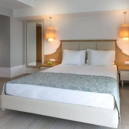 ホテル Elinotel Sermilia 5*