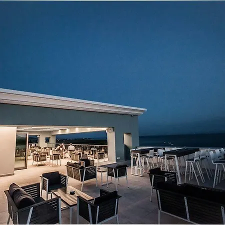 ホテル Elinotel Sermilia